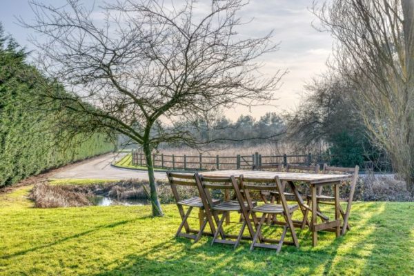 rustic table hire sussex